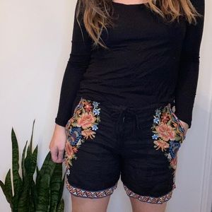 Johnny Was embroidered shorts